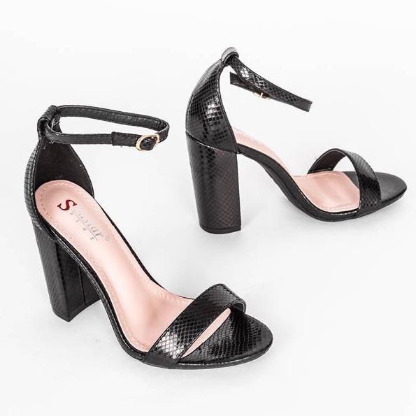 Sandales noires sur le poste Penelope le noir 1