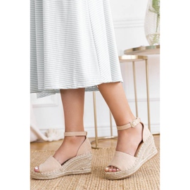 Espadrilles beiges sur la semelle compensée Holiday Vibes 1