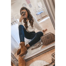 Bottes de cowboy camel sur le poste de Bowi Bowi brun 1 Bottes de cowboy camel sur le poste de Bowi Bowi brun 1