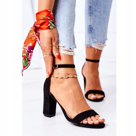 PS1 Sandales en daim noir Florence sur une barre 2