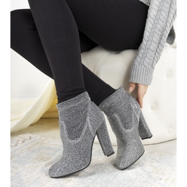 Bottines argentées brillantes sur le poteau Birgit 1