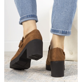 Chaussures beiges sur le poteau Léonie kaki 1