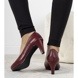 Escarpins bordeaux sur un talon en cuir Fink rouge 1