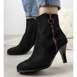 Bottes noires avec une fermeture éclair décorative Yoana le noir 2