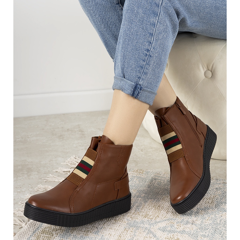 Bottes marron sur la plateforme Nazario brun 1 Bottes marron sur la plateforme Nazario brun 1