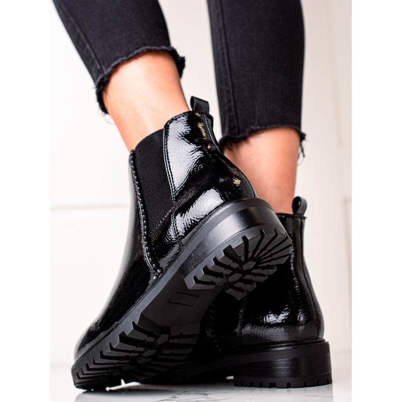 Erynn Bottines Chelsea Noires Laquées 1