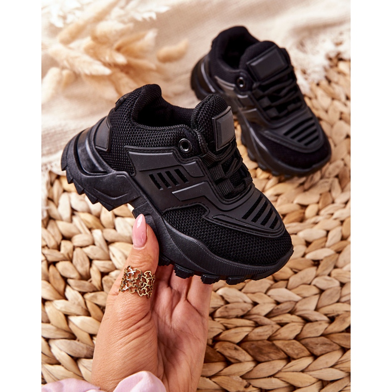 FR1 Baskets noires Freak Out pour enfants le noir 2