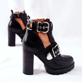 Boots On A Post Noir Boucle Bramshall le noir 1