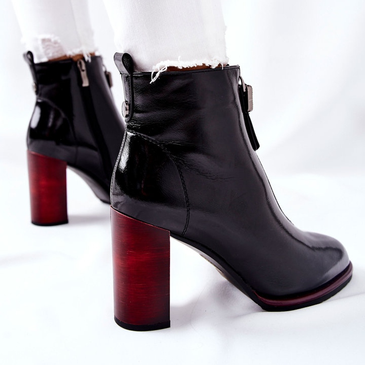 S.Barski Bottines Noires Femme Laquées sur un Poteau Cofton le noir 1 S.Barski Bottines Noires Femme Laquées sur un Poteau Cofton le noir 1