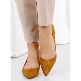 Escarpins sur un talon bas Ann Camel brun 5