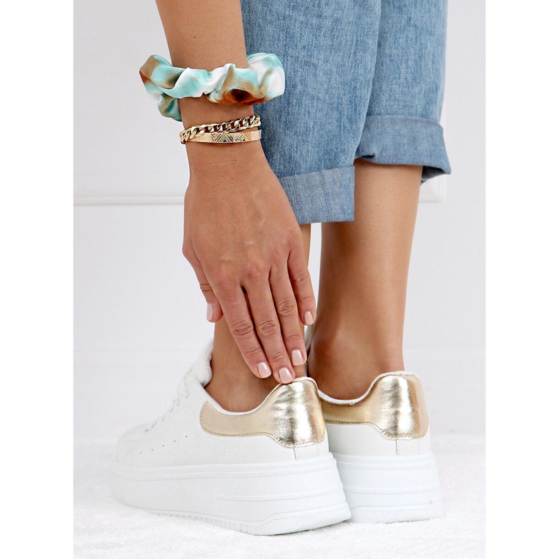 Baskets femme blanches T0YD8240-5 BLANC / OR doré 1