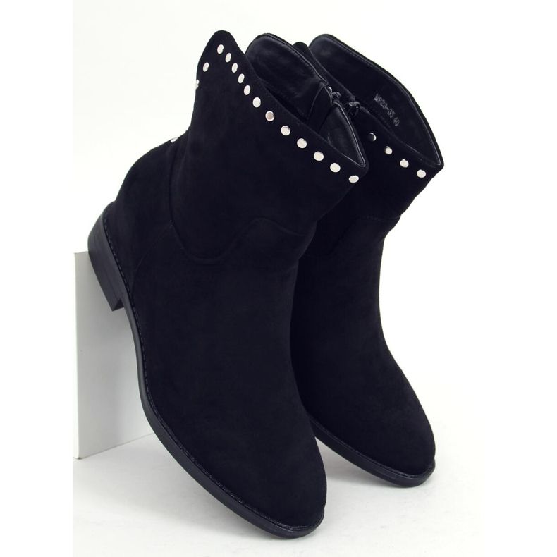 Bottes sur un coin caché Melisa Black le noir 2