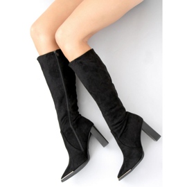 Bottines à talon en daim noir Clara 2