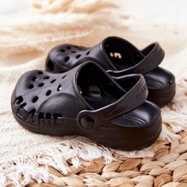 Flameshoes Pantoufles d'intérieur Black Kroks pour enfants le noir 1 Flameshoes Pantoufles d'intérieur Black Kroks pour enfants le noir 1