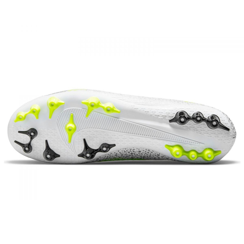 Chaussures de football Nike Superfly 8 Academy Ag M CV0842-107 argent 1