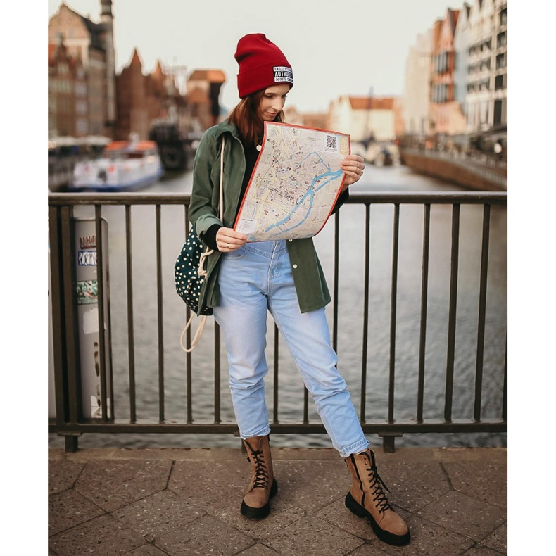 SHELOVET Bottes en daim sur la plate-forme brun 1