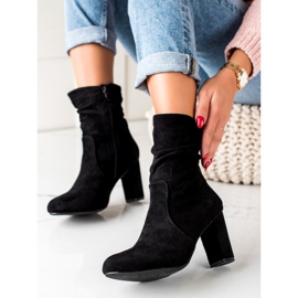 TRENDI Bottines en daim avec tige à volants le noir 2