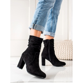 TRENDI Bottines en daim avec tige à volants le noir 3