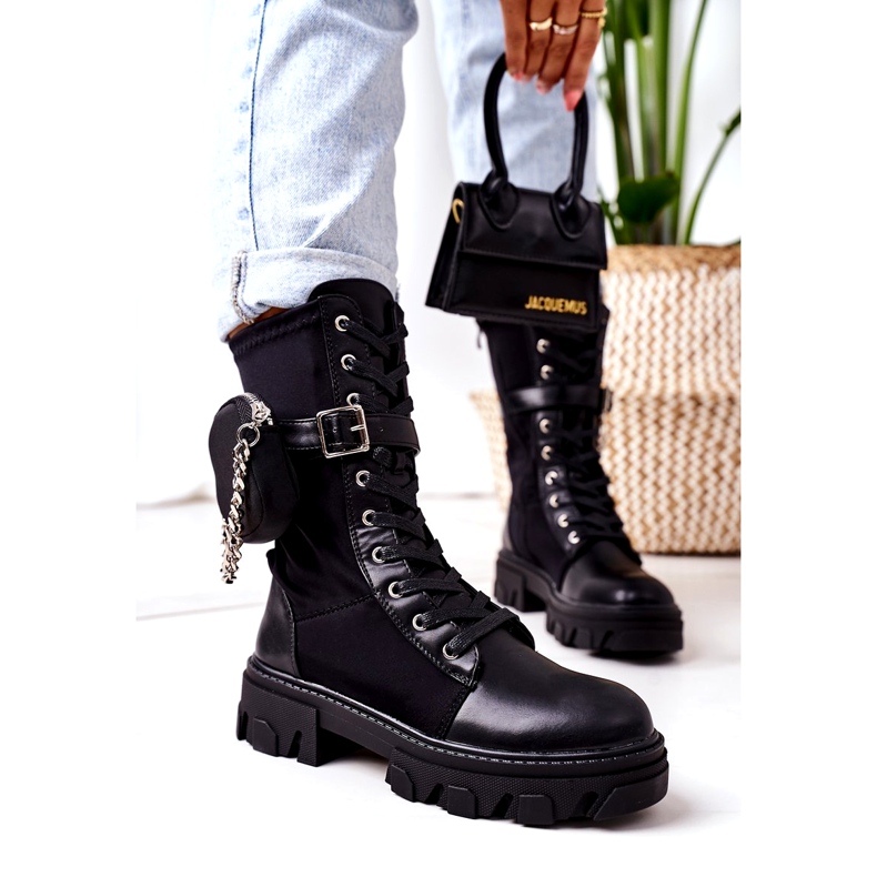 PS1 Des travailleurs chaleureux avec des reins noirs me regardent 1