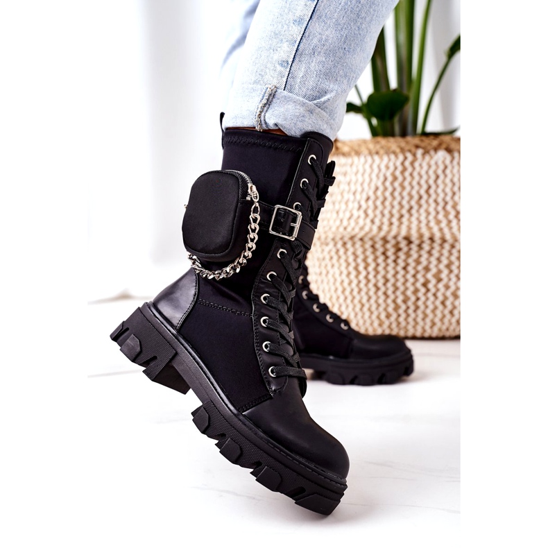 PS1 Des travailleurs chaleureux avec des reins noirs me regardent 2