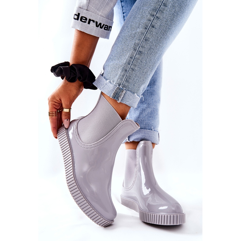 PS1 Bottes de pluie brillantes sur la plate-forme de cascade grise 2 PS1 Bottes de pluie brillantes sur la plate-forme de cascade grise 2