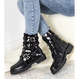 Bottines plates vernies noires Albertine le noir 1