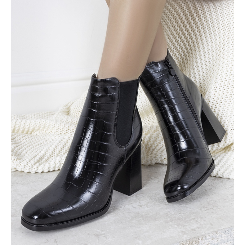 Bottines noires à motif croco Auclair 1