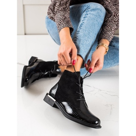 Bottes noires de Sergio Leone 1