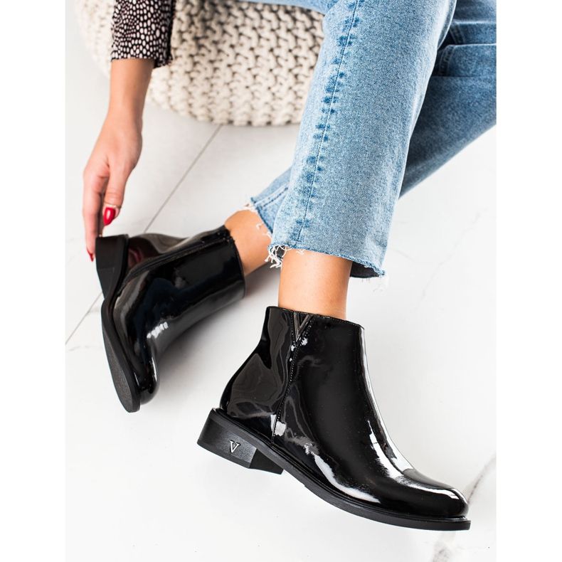 Bottines Laquées Noires VINCEZA 1