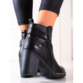 TRENDI Bottes décontractées sur un poteau le noir 1