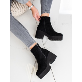 Ideal Shoes Bottes à la mode sur la plate-forme le noir 1