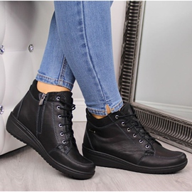 Boots en cuir noir à talon compensé Helios W H524B 1