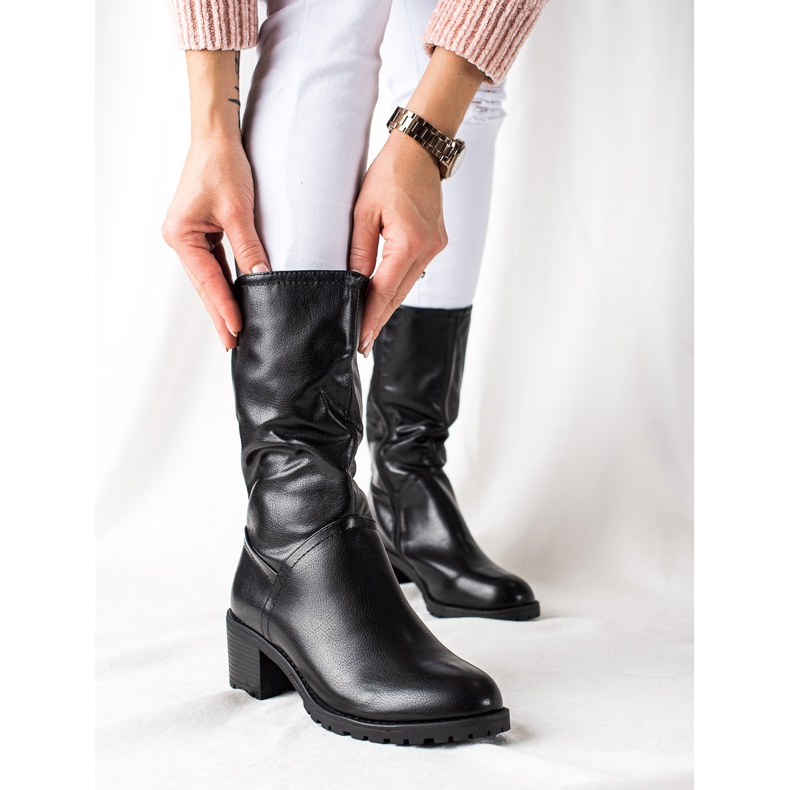 TRENDI Bottes confortables en cuir écologique noir 1