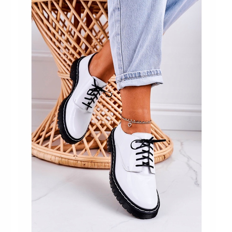 Chaussures Oxfords Femme Maciejka Cuir Laqué Blanc 04087-11 blanche 3 Chaussures Oxfords Femme Maciejka Cuir Laqué Blanc 04087-11 blanche 3