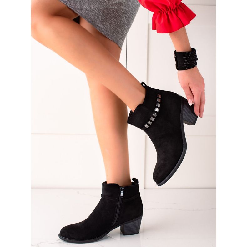 TRENDI Bottines en daim avec ceinture décorative noir 1