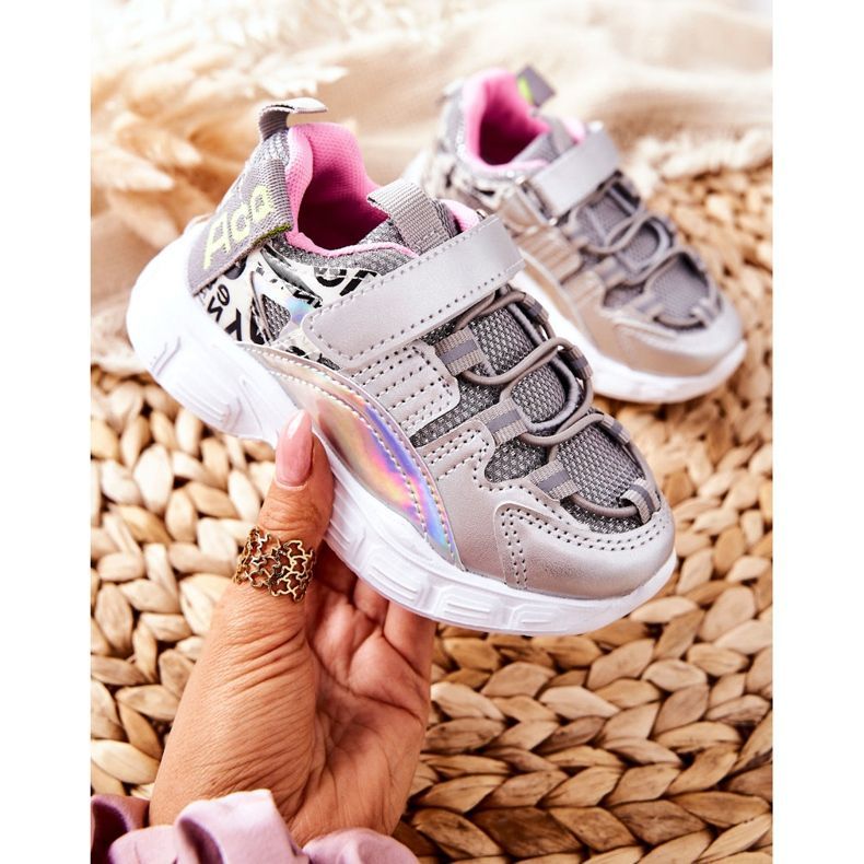 PJ2 Chaussures de sport pour enfants avec velcro Silver Vibo argent 1 PJ2 Chaussures de sport pour enfants avec velcro Silver Vibo argent 1