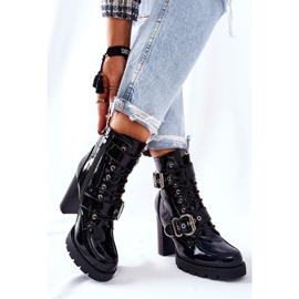 Bottines Laquées On A Bar Flaris Noires Avec Boucle 2