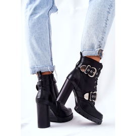 Bottes Sur Un Poteau Avec Une Boucle Noir Flaris 5