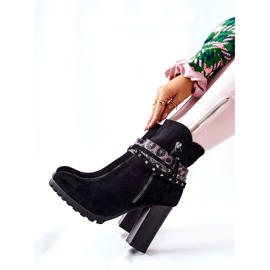 PG1 Bottes en daim sur un haut poste noir Besis 2