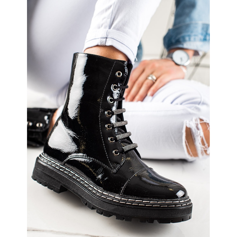 Bottes laquées à la mode le noir 1
