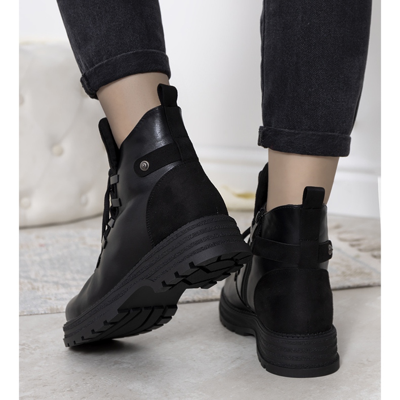 Bottes isolées noires pour femmes de Ringer 2