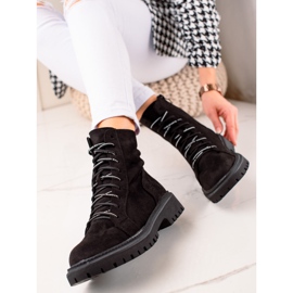 TRENDI Bottes à lacets noires 1