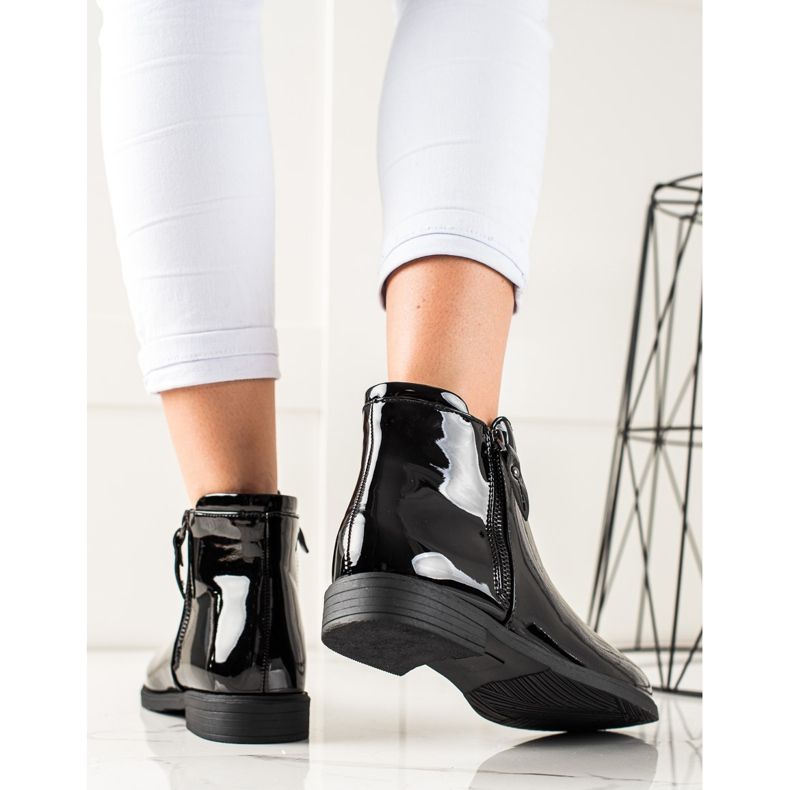 TRENDI Boots laquées classiques le noir 1