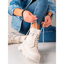 TRENDI Bottes beiges à lacets 1 TRENDI Bottes beiges à lacets 1