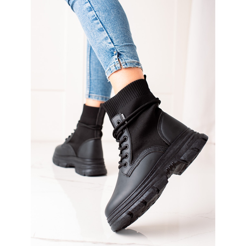 TRENDI Bottines noires à lacets 1
