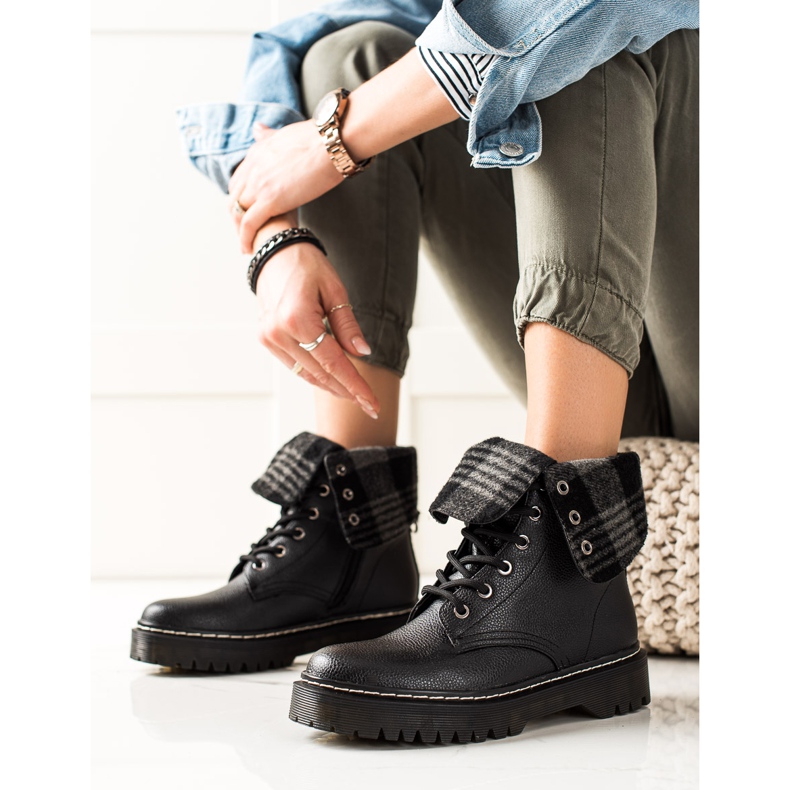 TRENDI Bottes à tige retroussée noir 1