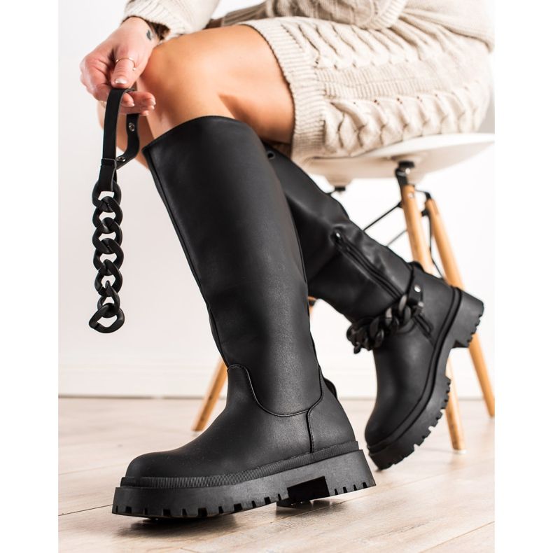 TRENDI Bottes noires à la mode sur la plate-forme 1