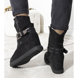 Bottes isolées noires pour femmes dans le style de boho Hanson le noir 1
