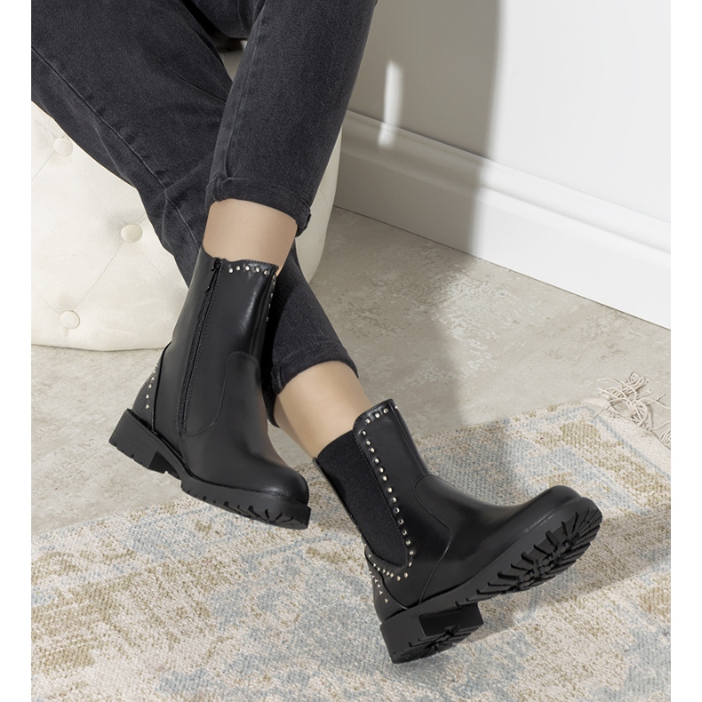 Bottines noires ornées de clous Phyllis 1