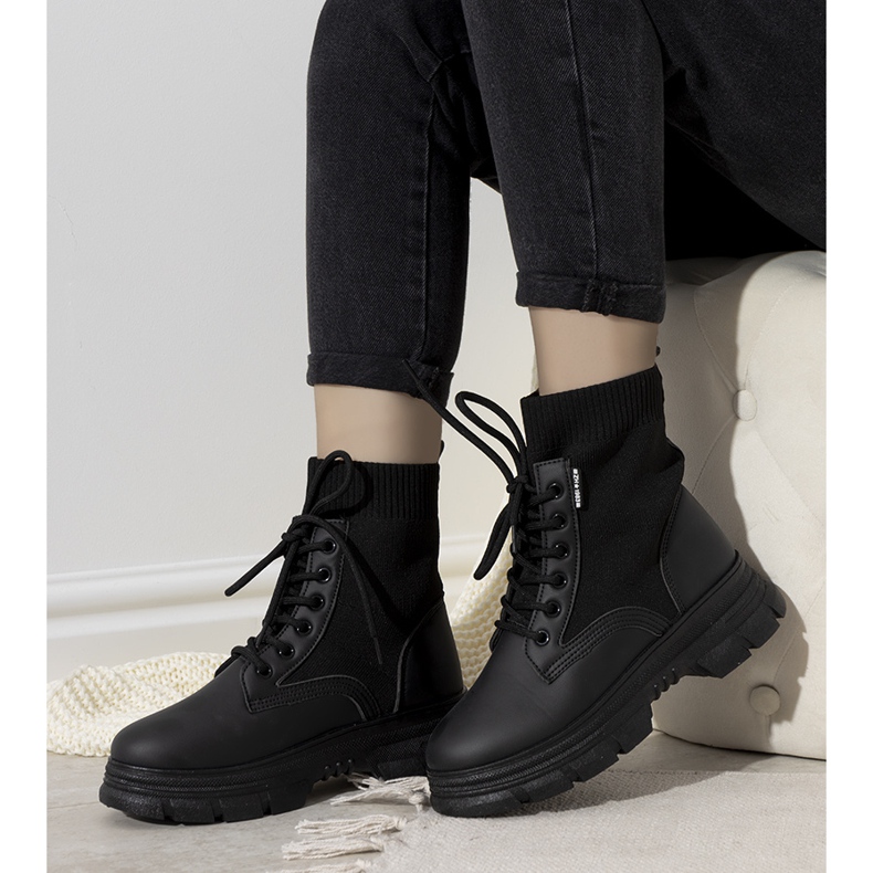 Chaussures noires pour femmes de Laurie 1